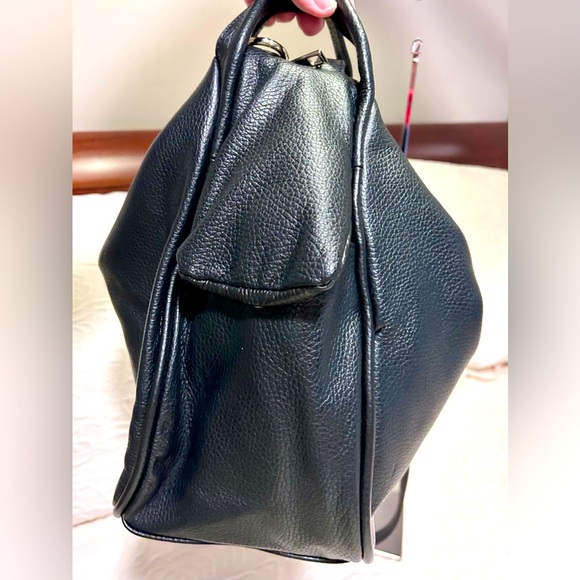 EUC CARLA FERRERI Black Leather Shoulder Bag/Backpack Convertible Bag. - Picture 3 of 9